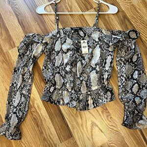 NWT Express cold shoulder top